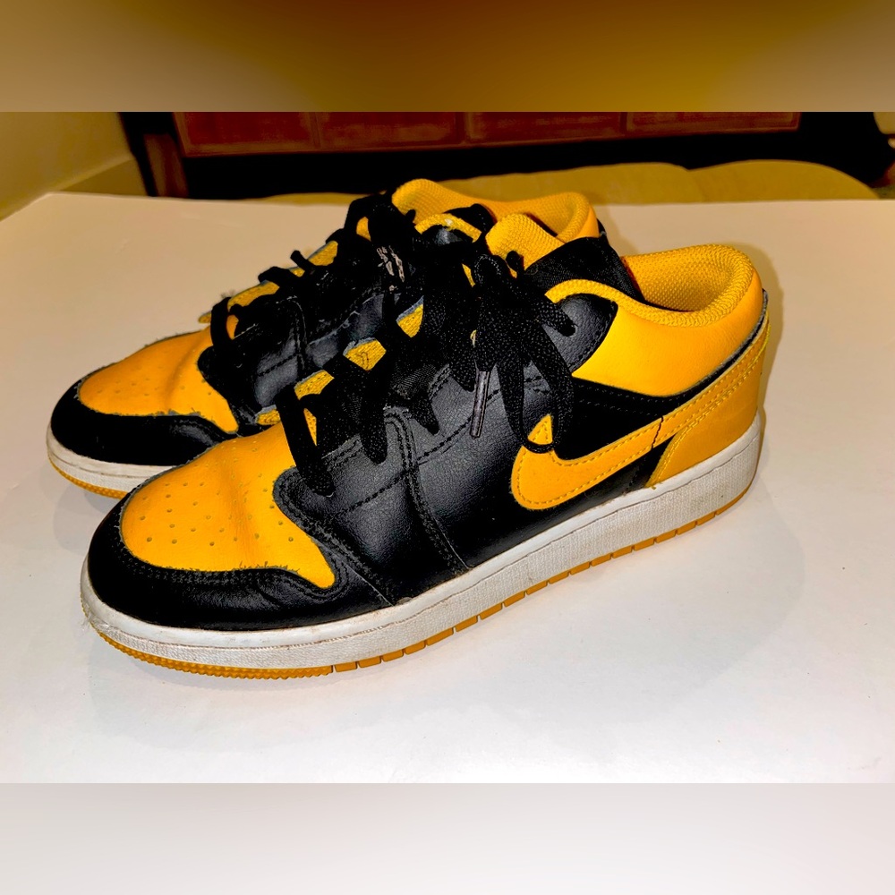 Nike Air Jordan 6Y Low (GS) Big Kids' Shoes Yellow Ochre 553560-072